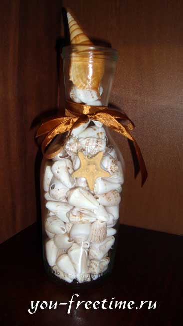 Декоративная ваза из ракушек